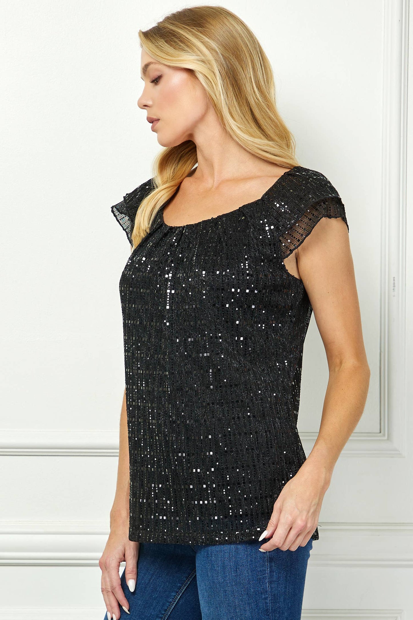 MOONLIGHT GLEAM PLEATED FLUTTER BLOUSE  : Red/Black/Red / L
