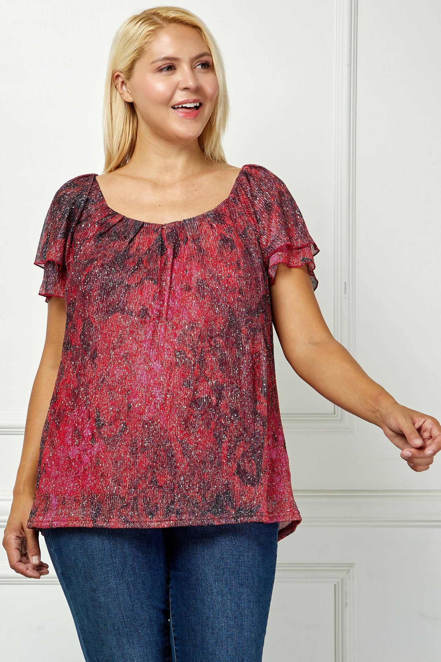 PLUS SIZE MOONLIGHT GLEAM PLEATED FLUTTER BLOUSE: Black/Burgundy/Red / 3XL