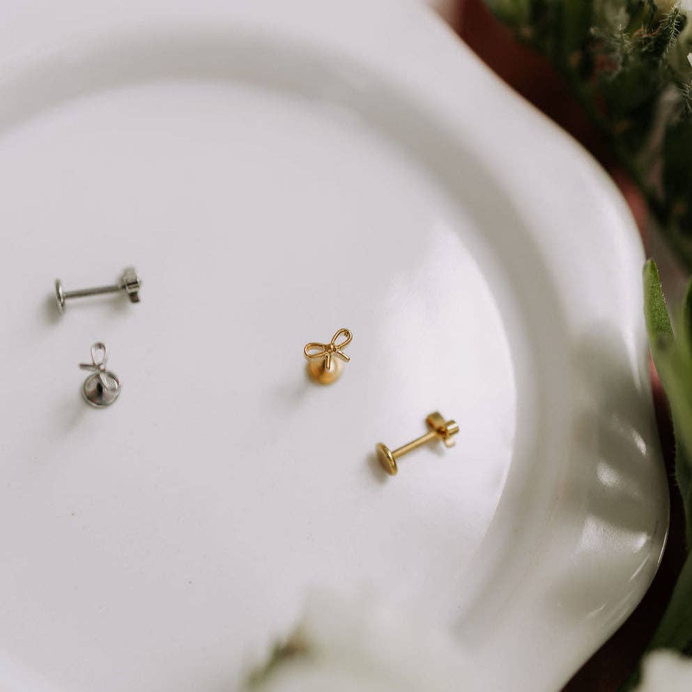 Bow Flat Back Studs: Gold