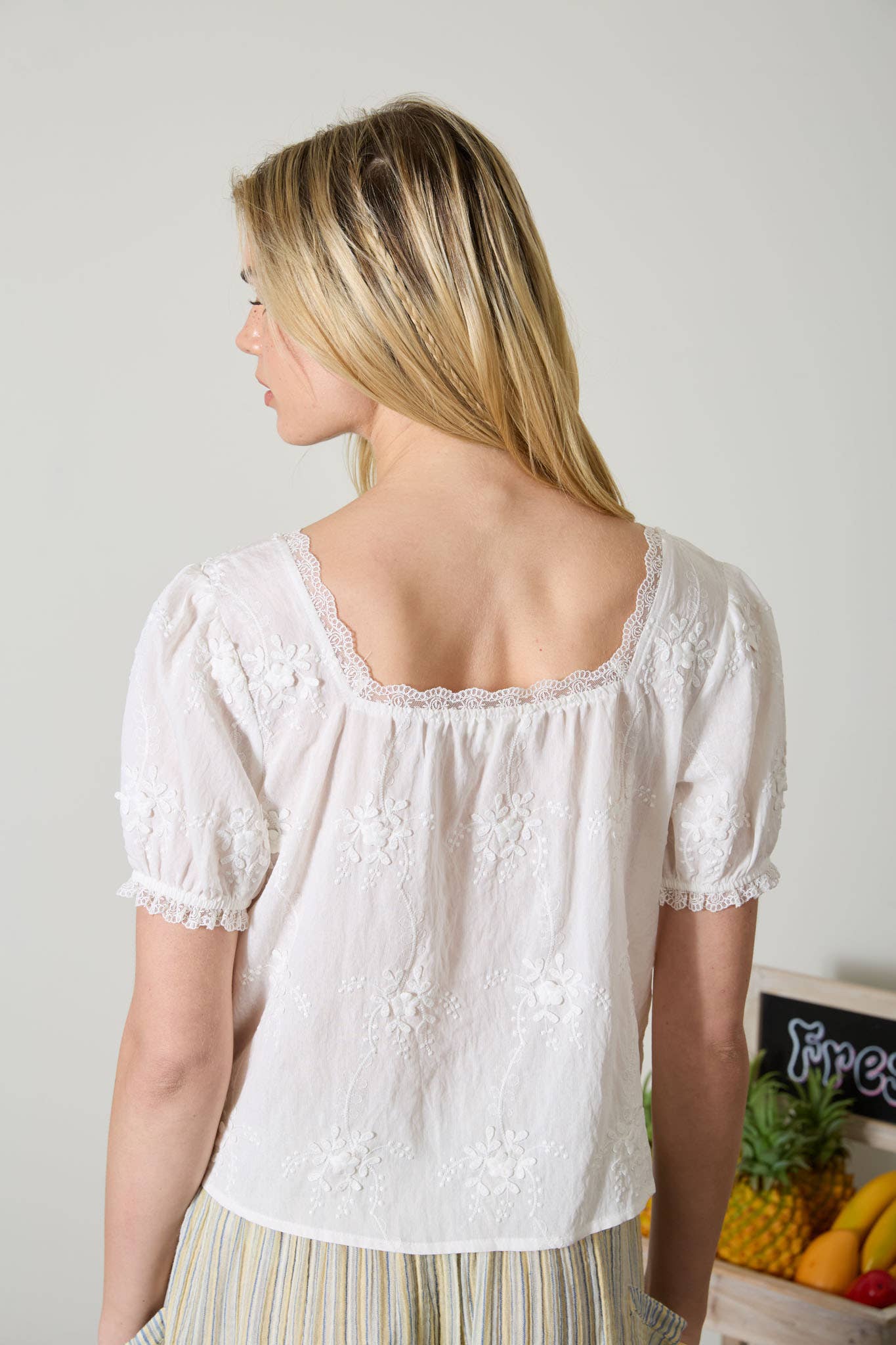 FLORAL EMBROIDERY LACE TRIM PUFF SLEEVE TOP: DUSTY MINT