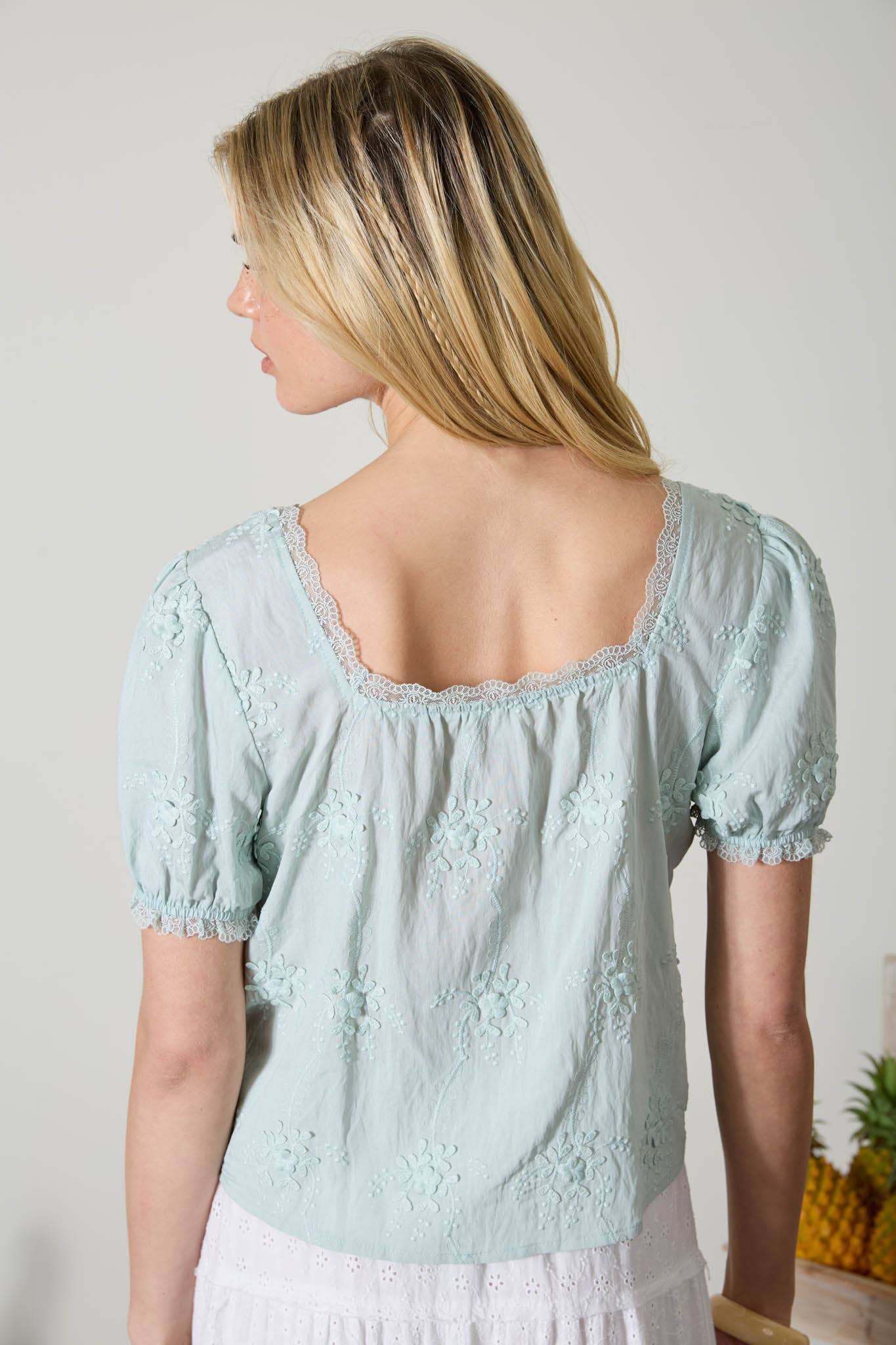 FLORAL EMBROIDERY LACE TRIM PUFF SLEEVE TOP: DUSTY MINT