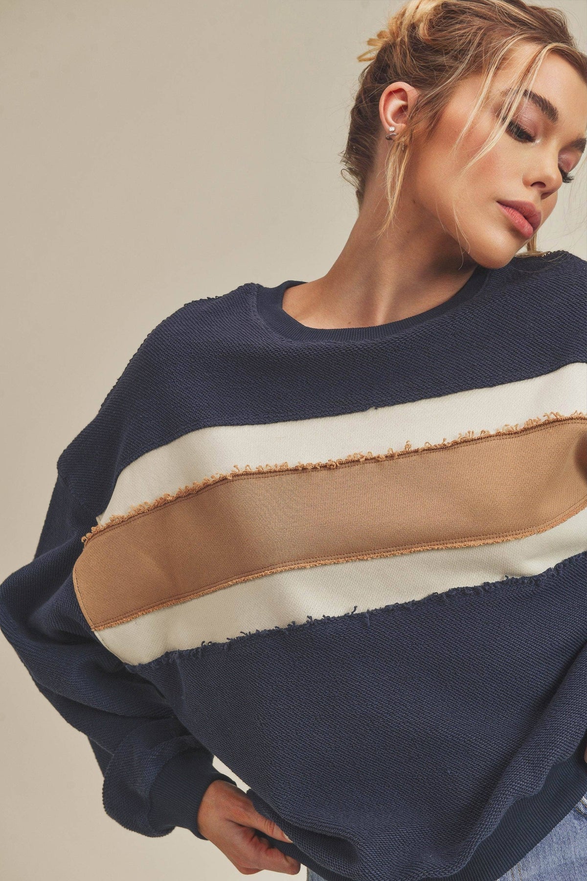 L Winnie Sweatshirt: Navy