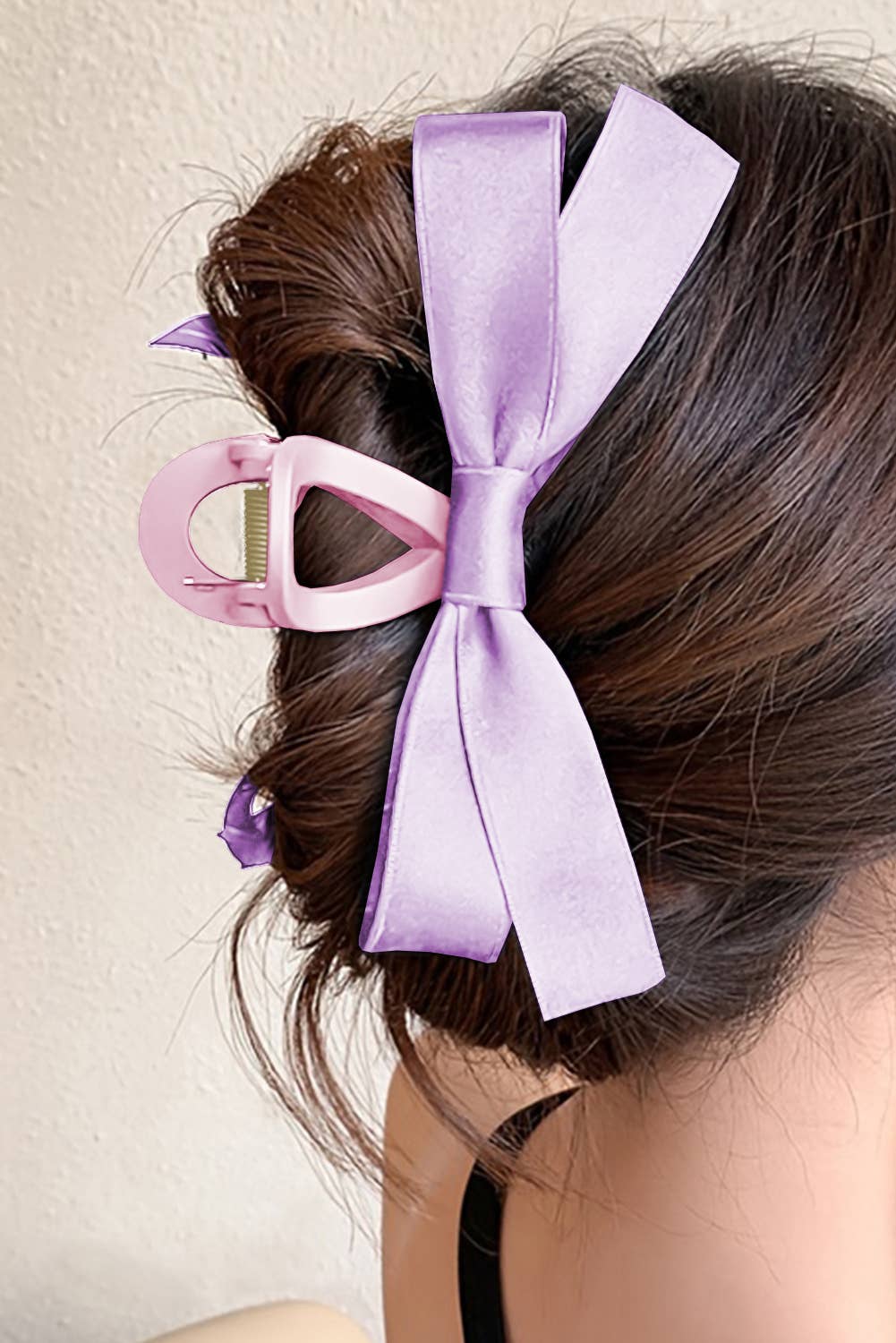 Black Bow Decor Large Hair Claw Clip: Light French Beige / Plastic / ONE SIZE