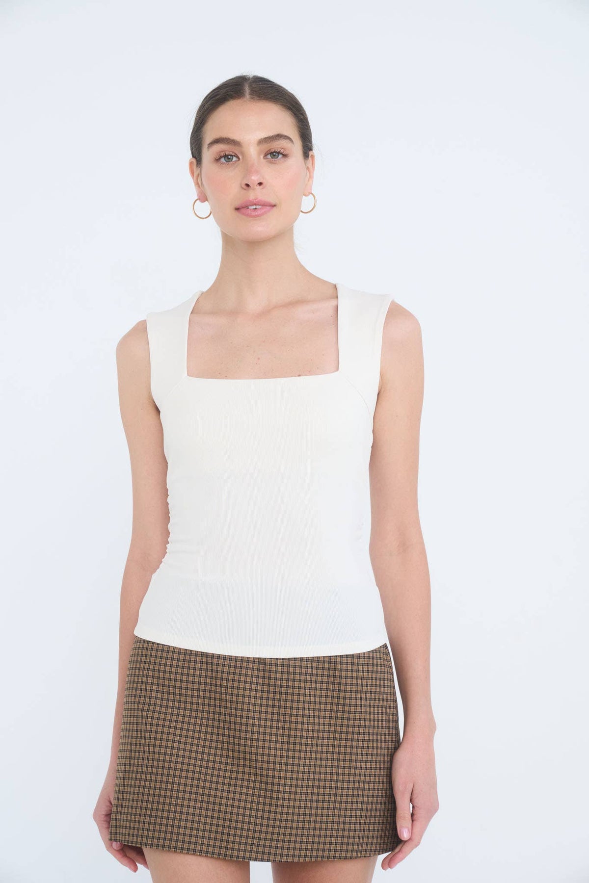 SQUARE NECK SLEEVELESS RUCHED DETAIL TOP : BLACK