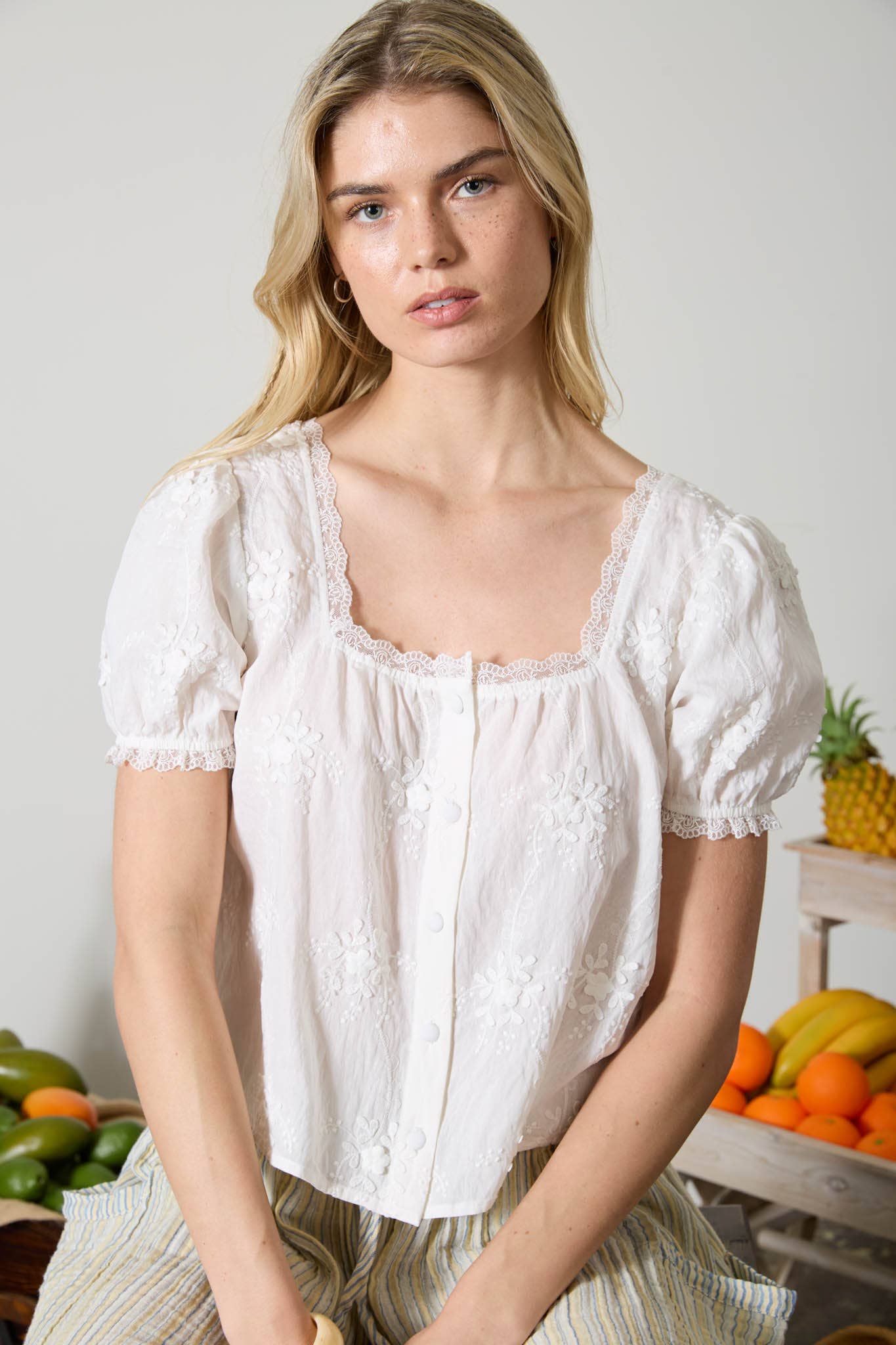 FLORAL EMBROIDERY LACE TRIM PUFF SLEEVE TOP: DUSTY MINT