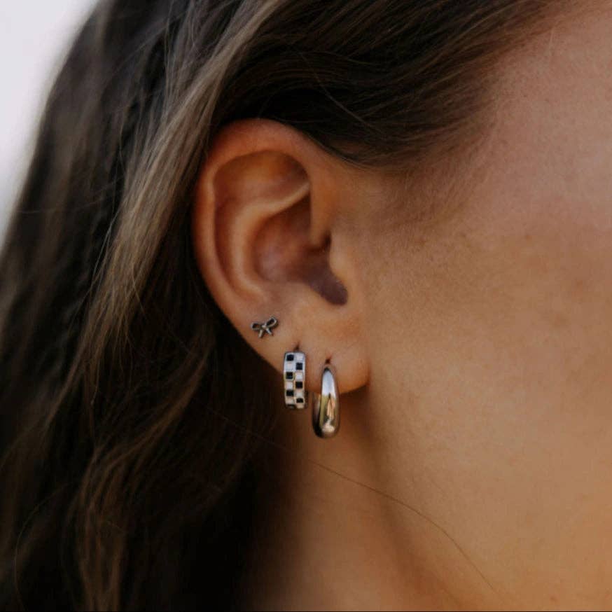Bow Flat Back Studs: Gold