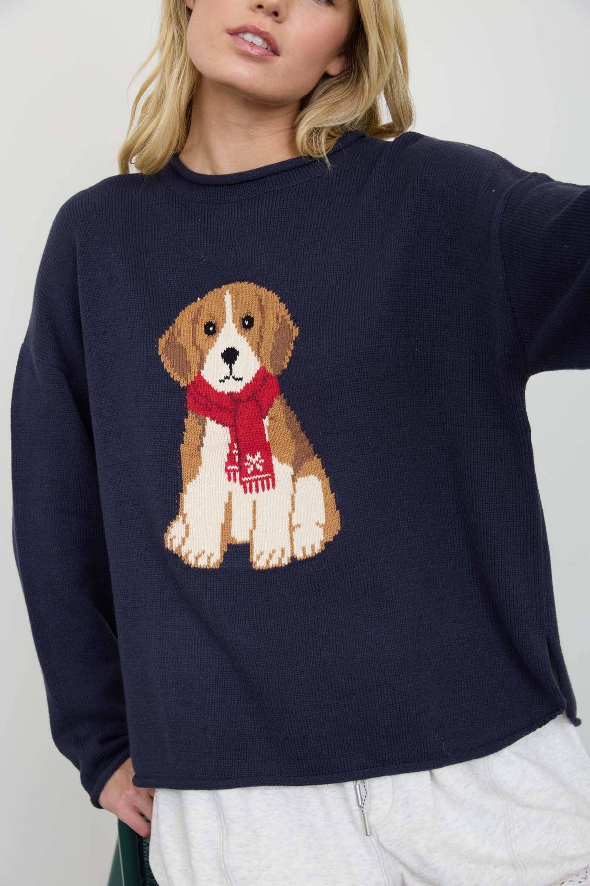 PUPPY MOTIF CREW NECK KNIT PULLOVER: CHOCOLATE BROWN