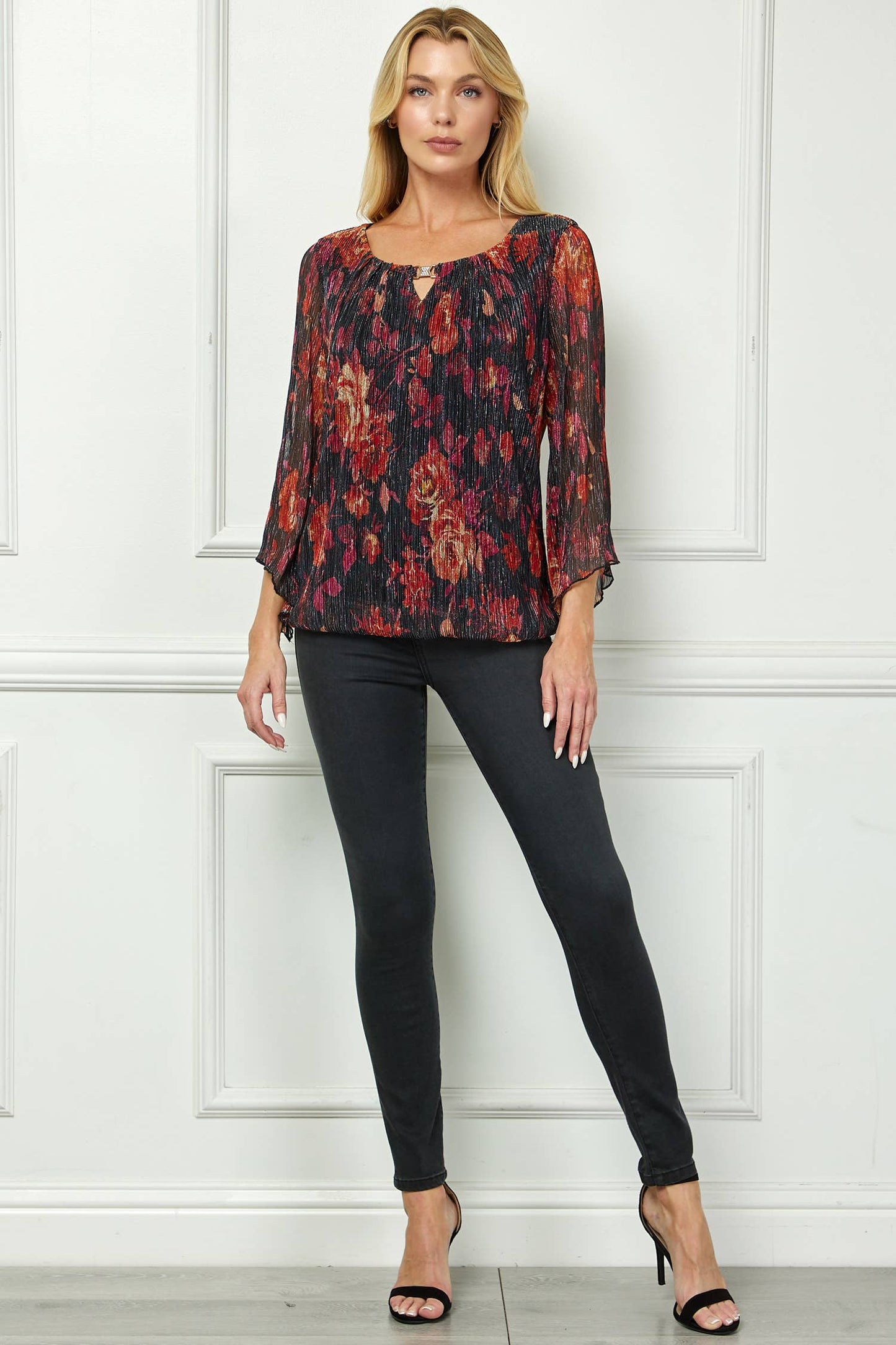 SPARKLING PLEATED BUBBLE HEM TOP : Black/Wine/Red / S